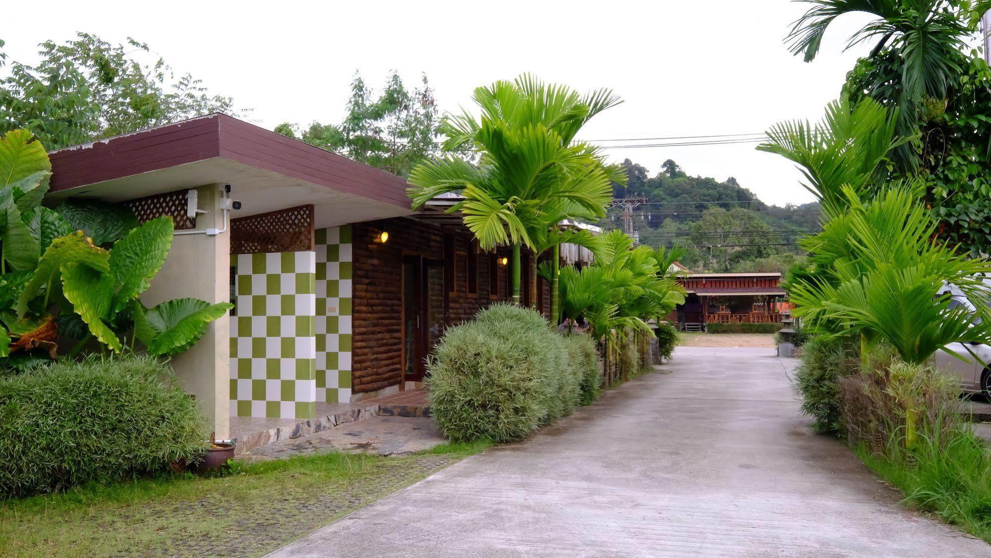 Phuvara Boutique Aonang Ao Nang Exterior foto